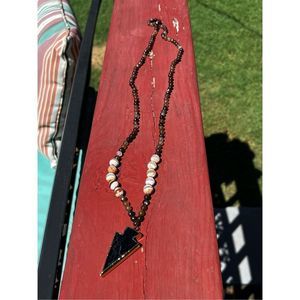 Black Obsidian Arrowhead Gold Tone Trim Necklace Beaded 18”